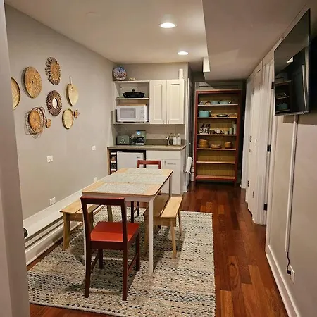 Lakeview Condo